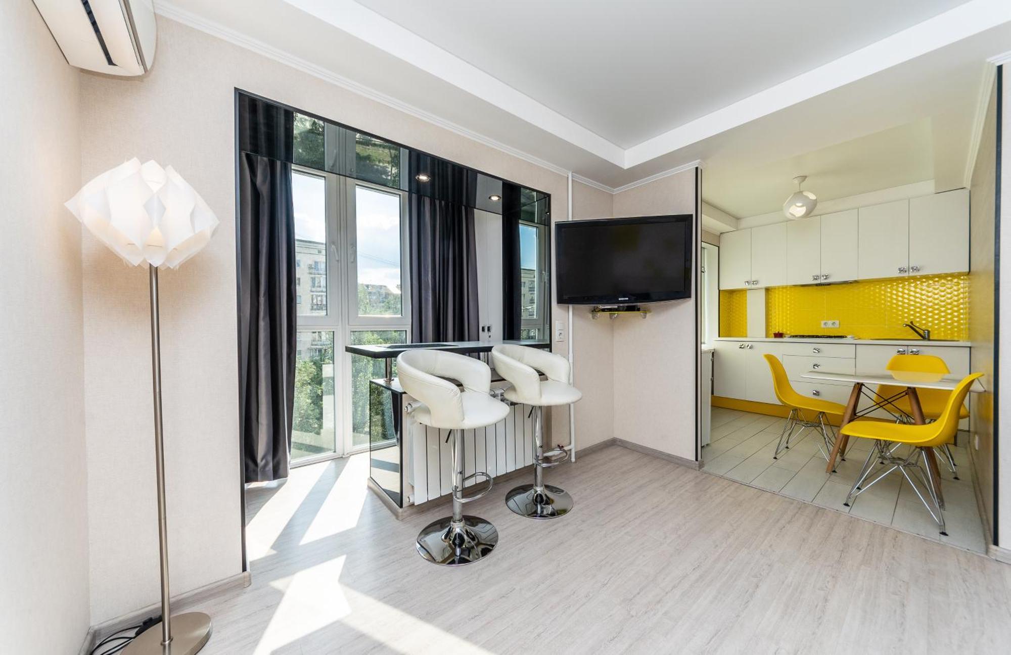 Home Apartments Киев Екстериор снимка