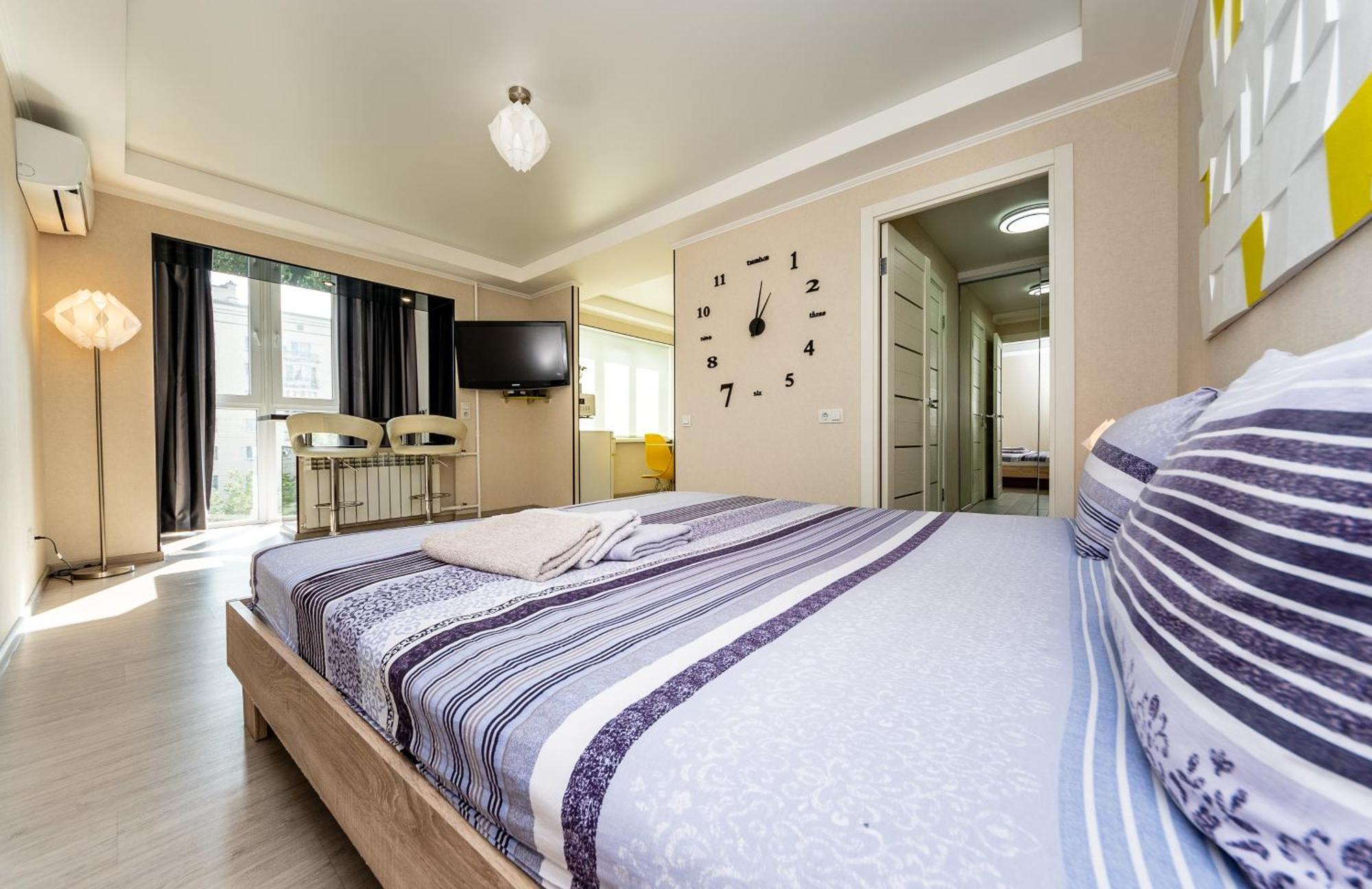 Home Apartments Киев Екстериор снимка